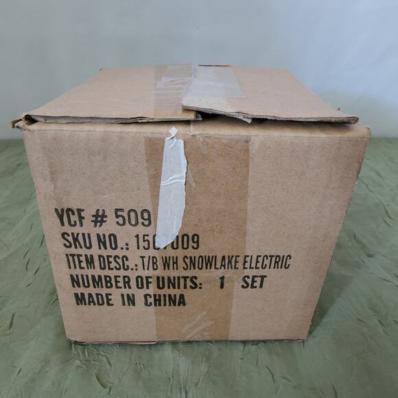 Yankee Candle White 'SNOWFLAKE' Ceramic Electric Candle Tart Wax Warmer - NIB - Picture 6 of 7